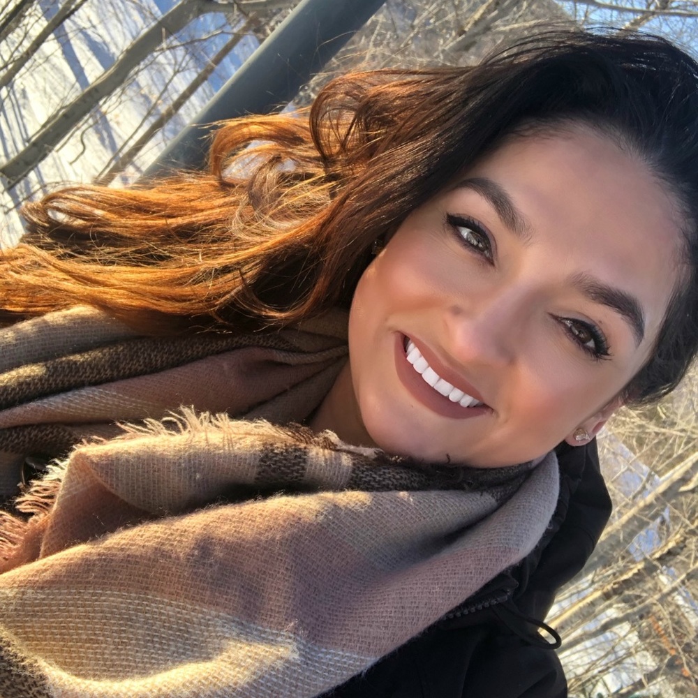 Meet your Posher, Ms. Rios!